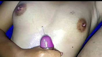 Ngentot Payudara Mungil Keponakanku