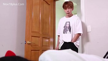 Gadis Korea Mesra Dengan Pria Seumuran Di Malam Panas