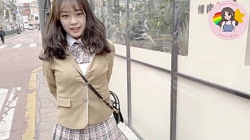 Macy Chan Eksplorasi Gairah Di Korea Dengan Seragam Sekolah Seksi