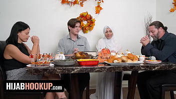 Muslim Hot Audrey Royal Rayakan Thanksgiving Dengan Bercinta Liar Di Meja – Hijab Hookup