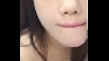 Gadis Remaja China Bikin Heboh Dengan Aksi Berani