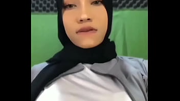 Ayu Salim: Pesona Dan Keanggunan Yang Memikat