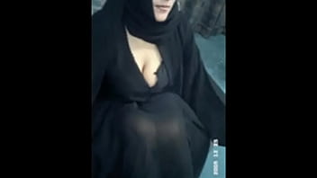 Muslimah Sejati: Cantik, Cerdas, Dan Beriman