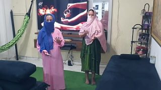 Pijat Tantra Bikin Gadis Desi Jadi Liar