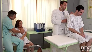 Klinik Panas: Dokter Milf Dominica Phoenix Dan Aksi Dp Menggoda