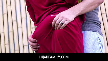 Arab Teen Istri Kira Perez Selingkuh Dengan Pelatih Pribadinya, Tetap Berhijab!