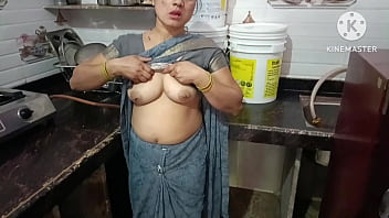 Ibu Tiri Mesum Dengan Anak Tirinya Saat Ibunya Di Dapur