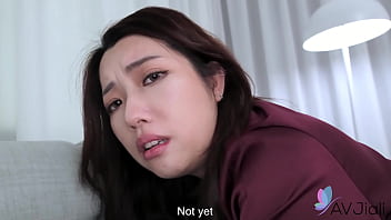 Istri Seksi Cici Dari China Mainkan Kontol Keras Dengan Payudara Besarnya