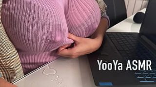 Ibu Tiri Menggoda Anak Tiri Di Kantor, Perlihatkan Payudara Dan Beri Handjob Menggairahkan