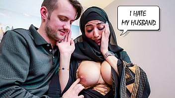 Debt Collectors Tindas Istri Muslim Untuk Tagih Utang – Aaliyah Yasin, Marcus London, Sam Bour