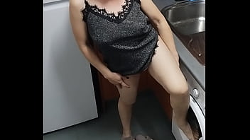 Tergoda Ibu Mertua, Gairah Tak Terkendali