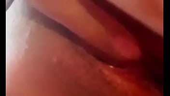 Video Panas Ibuku Minta Digituin, Goyangannya Bikin Greget!