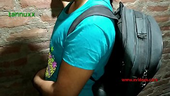 Gadis India Dibujuk Guru Hingga Tersesat