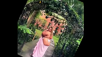 Siap-siap Lihat Konten Baru Dari Boston! Sementara Nunggu, Intip Foto Seksi Dari Hawaii