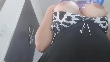 Arab Muslimah Berpurdah Tampilkan Bokong Dan Squirting Di Webcam Demi Uang