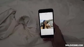 Serena Santos Gagahi Kakaknya Yang Nakal