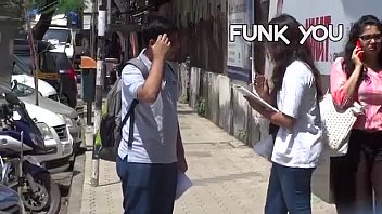 Cewek Nanya Ukuran Mr P Ke Orang Asing! Gokil Abis (prank India)