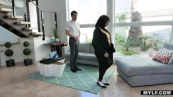Kylie Kingston, Milf Arab Yang Mengidam Kontol Muda
