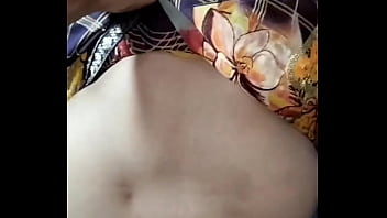 Video Panas Bhabhi Desa India Buang Air Di Luar