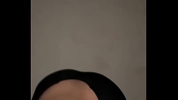 Gadis Arab Berhijab Berpose Seksi Dengan Bokong Terbuka Lebar