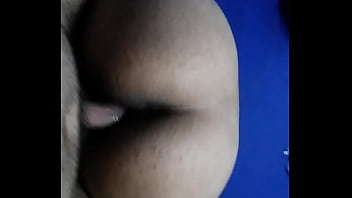 Gadis India Yang Menggoda Dengan Lekuk Tubuh Sensual Dan Aura Erotis