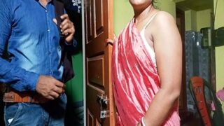 Curvy Temptress Seduces The Salesman In A Steamy Auntie-style Affair
