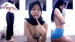 Gadis Berjilbab Lembut Dan Cantik Yang Menggairahkan
