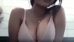 Gairah Membara Saat Dipanggil Dari Luar