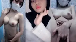 《最新欧美乱伦八字美乳骚姐全裸诱惑憨厚幼男嫩弟视频》剧情简介