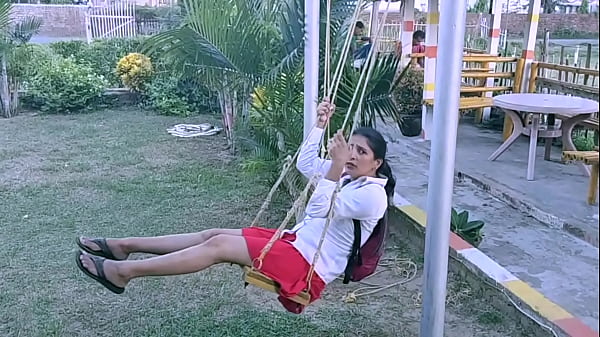 Birahi Membara, Bhabhi Punam Dan Pelayannya Yang Tak Tahan Godaan