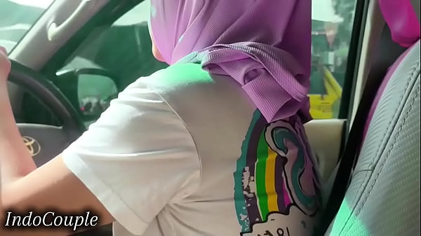 Istri Berhijab Di Jakarta Terekam Video Mesum Saat Nyetir Sambil Entot Pacar