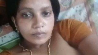 Dada Montok Berharga Si Bibi Mallu