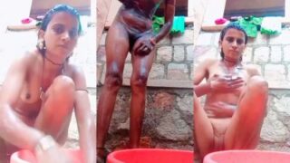 Gadis Banjara Seksi Merekam Adegan Mandi Panas Untuk Koleksi Pribadinya