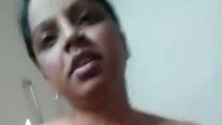 Video Istri Simpanan Mengocok Kontol Di Ranjang Gelap