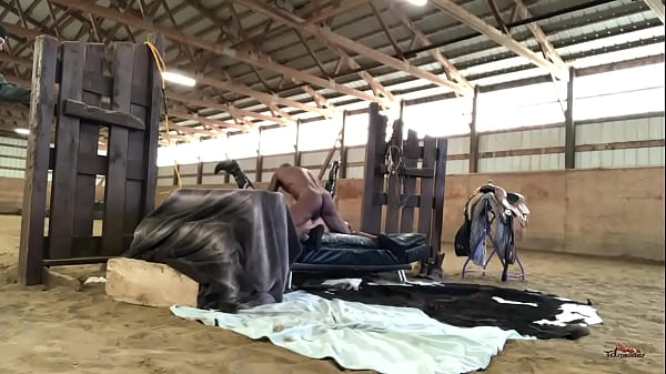 Cowboy Dan Indian Ganas: Sloan Rider Menggoda Coach Cardher Dan Randy Denmark