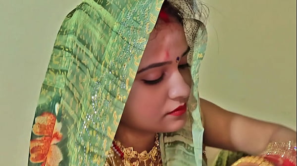 Istri India Yang Hot Digoyang Suami Di Hari Spesial