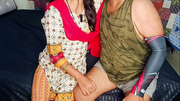 Mami Ko Paise Kamane Ka Sexy Tarika Bataya Aur Phir Uske Badle Uski Chudaai Ki