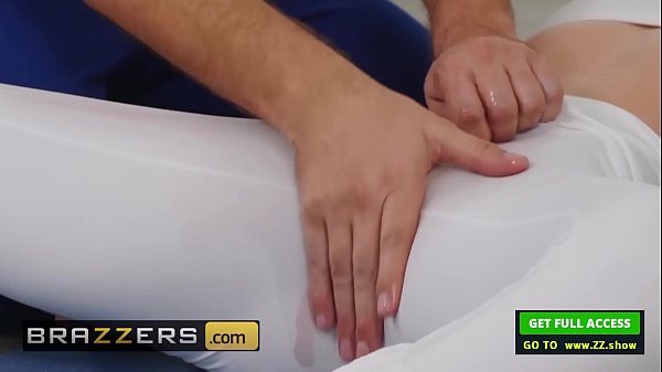Goyangan Yoga Panas Lacy Lennon Dan Keiran Lee Di Brazzers