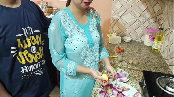 Desi Indian Bhabhi Pemalu Digoyang Keras Oleh Devar Nakal