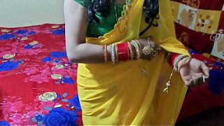 Istri India Cantik Dan Seksi Digoyang Ganas Kontol Besar Di Rumah