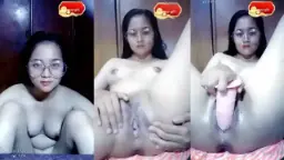 Klarisa Berlatih Main Dildo Hingga Muncrat