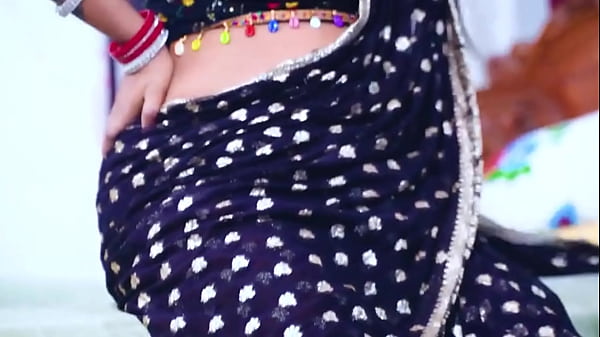 Bokep India: Bhabhi Montok Tete Gede Digituhin Sambil Masak Di Dapur