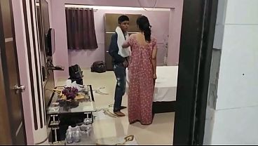 Mahasiswa India Ketahuan Ngentot Dengan Kakak Tiri Dewasa Yang Lagi Masturbasi