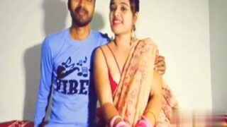 Baru Nikah, Kontolnya Langsung Ngewe Istri Seksi, Bokep Desi Mms