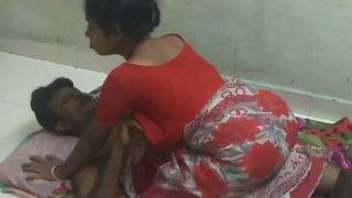 Tusukan Keras Pasangan Desi Yang Lagi Panas-panasnya