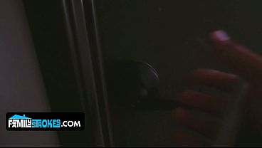 Montok Banget Sih, Layang London Kakak Tiri Mulus, Ngebet Banget Biar Adik Tiri Ngentot Memek Sempitnya.