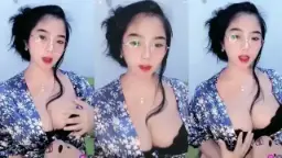 Berlina Si Kacamata Manis, Goyangannya Bikin Makin Panas.