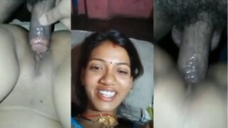 Beruntung Banget Si Cowok, Ngerobekin Memek Mulus Istri Orang Sampe Basah Kuyup