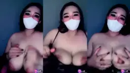Remas Tete Montok Ratu Pepaya Aurel Manga