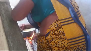 Bini India Lagi Sange Berat, Pengen Digenjot Sama Bhabhi Tetangga.
